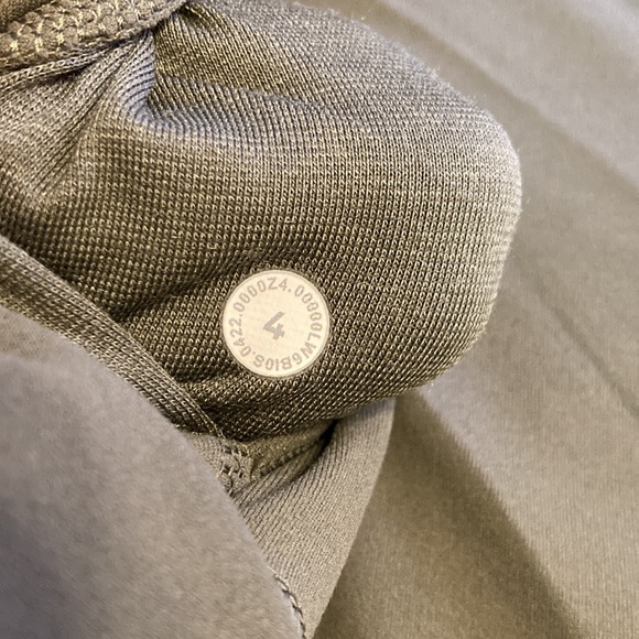 Lululemon Align 21" SHR Army Green Grey 4 - Picture 8 of 8